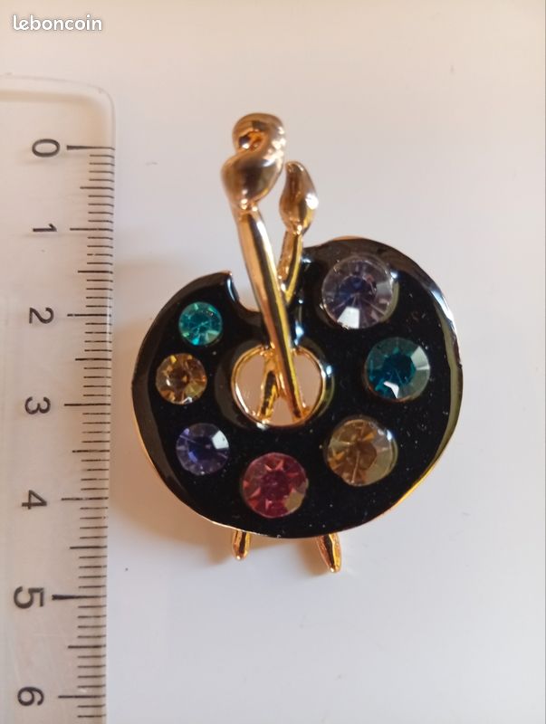 Broche épingle Fille avec Palette de Peinture, Acier