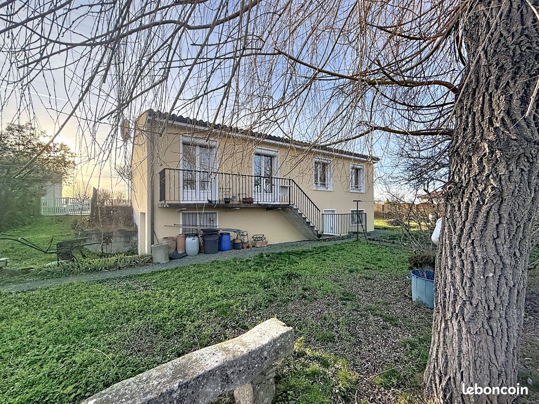 Maison 5 pièces 91 m² · à La Rochefoucauld-en-Angoumois · 91 m² · 160 000 €