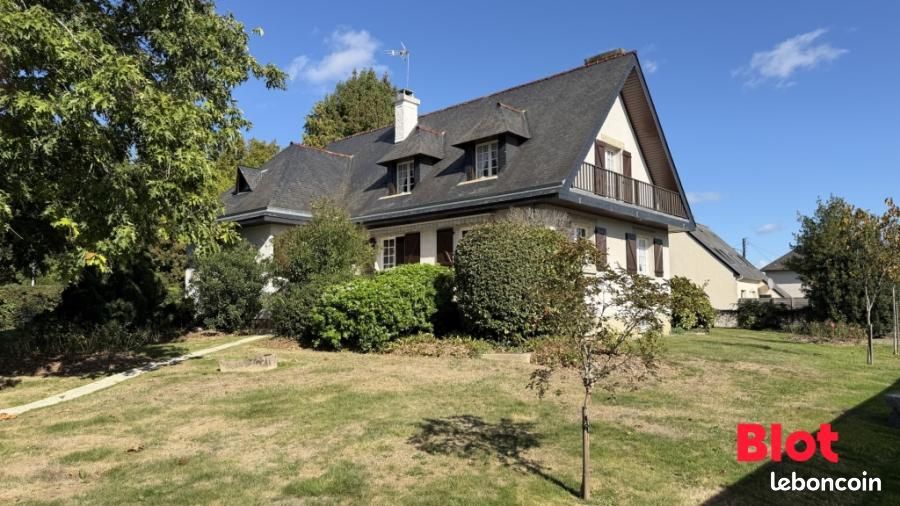 Maison 8 pièces 167 m² · à Liffré · 167 m² · 644 800 €