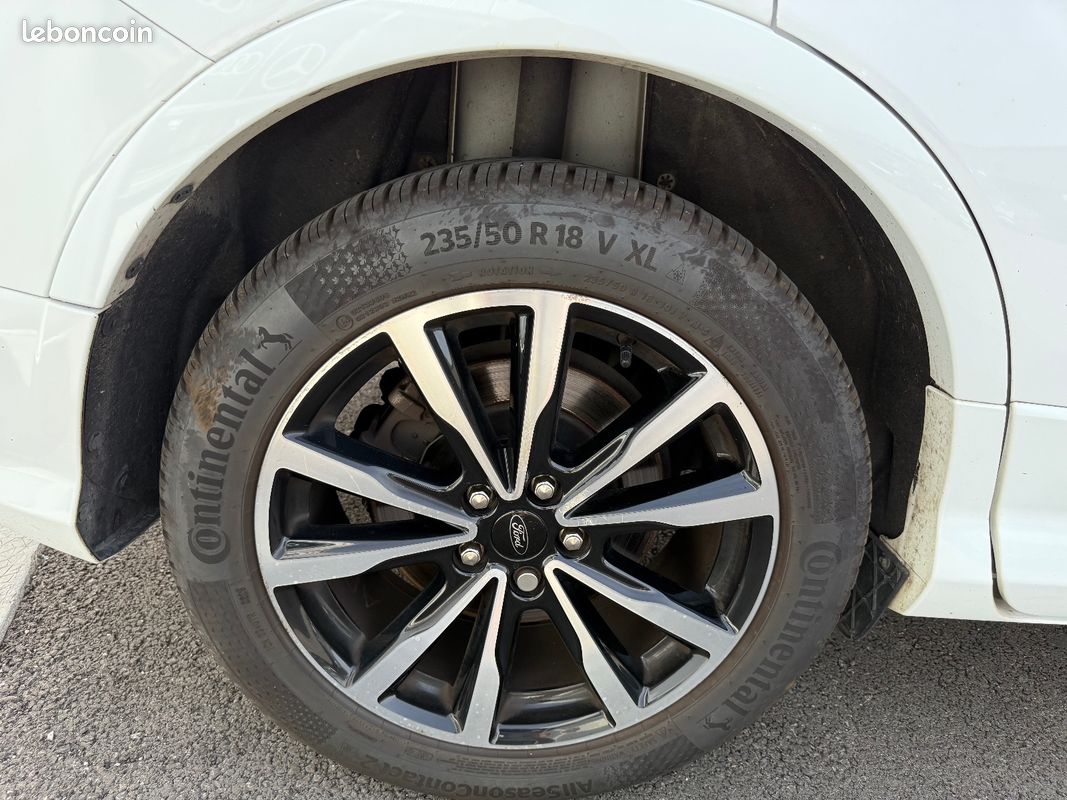 FORD KUGA 2.0 TDCi 150 SS 4x2 BVM6 ST-Line Black Silver / TOIT OUVRANT PANO / FULL ENTRETIEN (image 21)