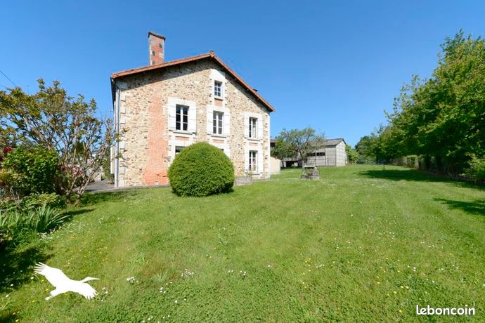 Maison 9 pièces 210 m²