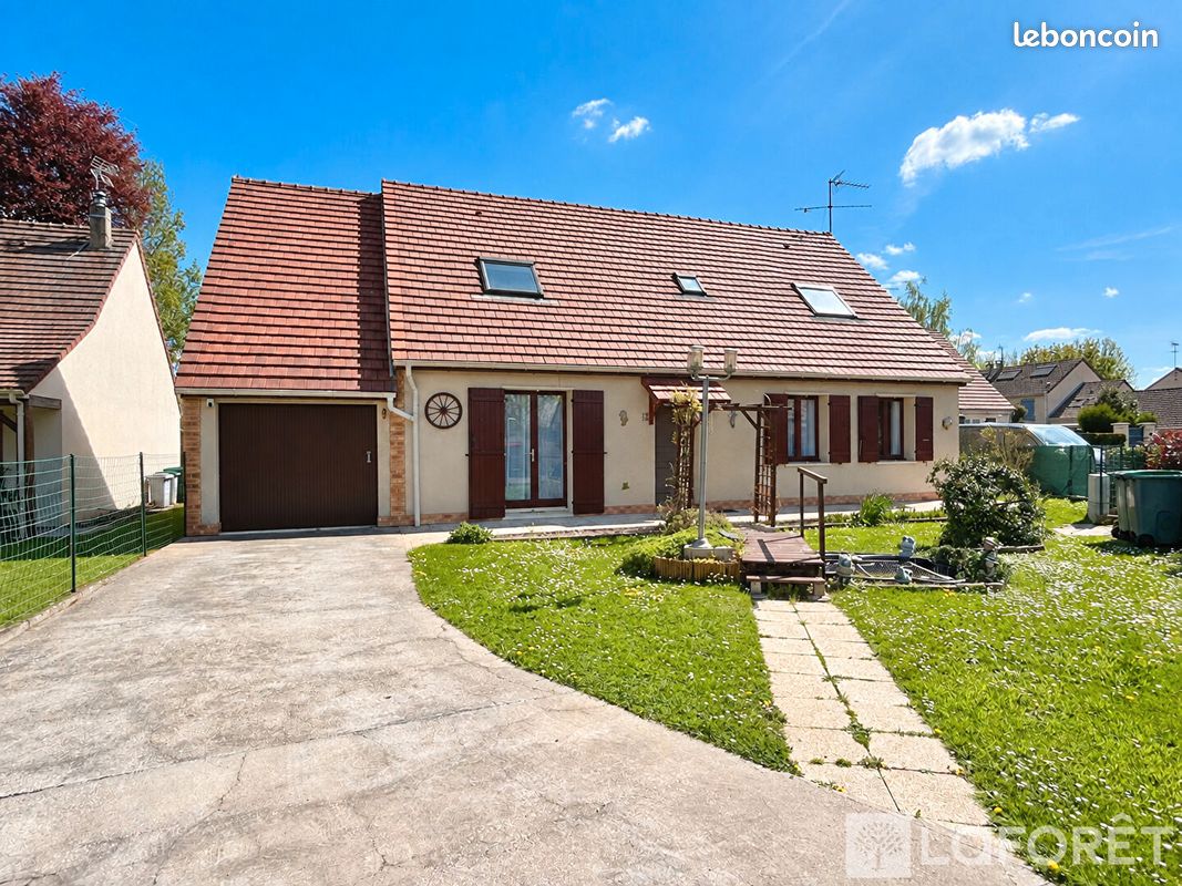 Maison 8 pièces 154 m² · à Fontenay-en-Parisis · 154 m² · 399 500 €