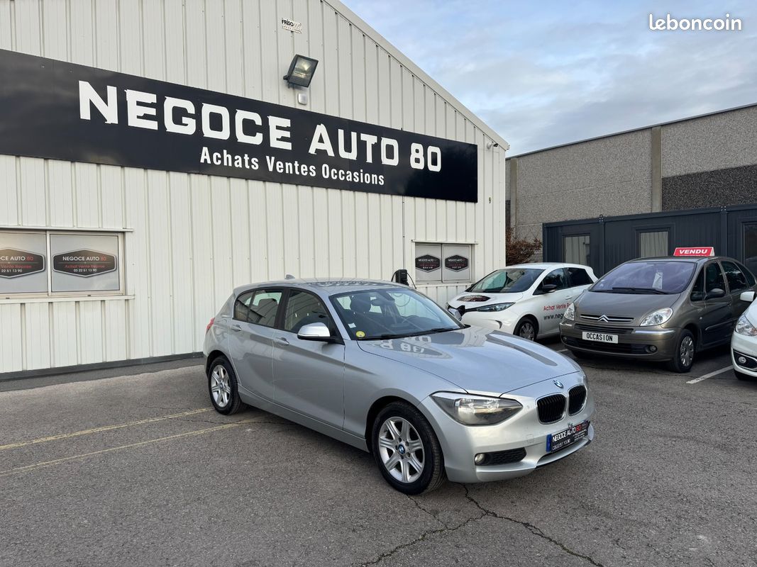 BMW SERIE 1 F20 LCI Lounge 116d 116 CV 03/2015 215900 MOTEUR À CHAINE GPS BLUETOOTH (image 1)