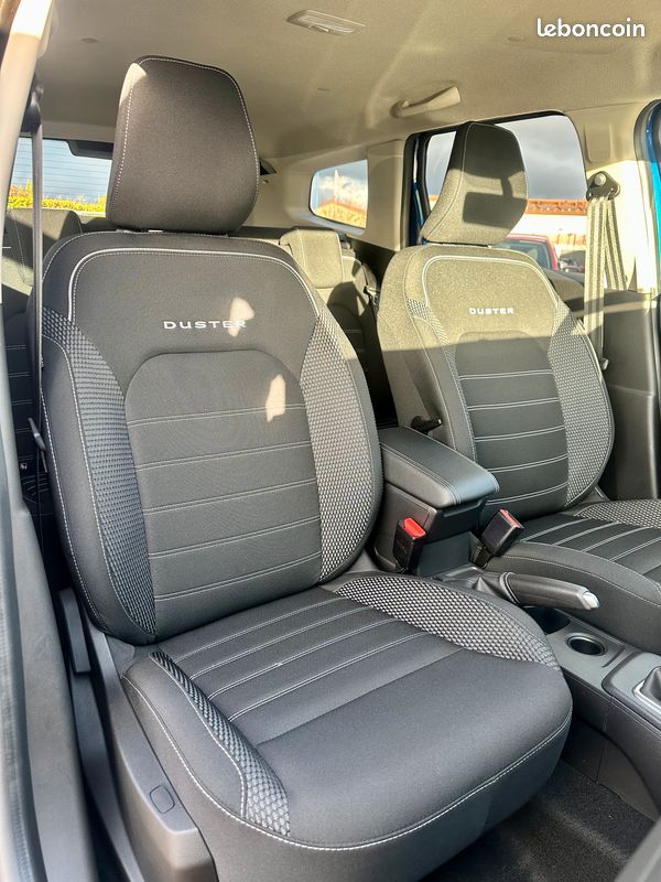 Dacia Duster 1,5 BLUEDCI 115CV 4X2 FINITION PRESTIGE GPS CARPLAY + BLUETOOTH + CAMERA 360° + KEYLESS (image 3)
