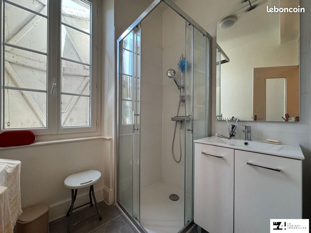 Maison 8 pièces 268 m² · à Cazères · 268 m² · 229 000 €