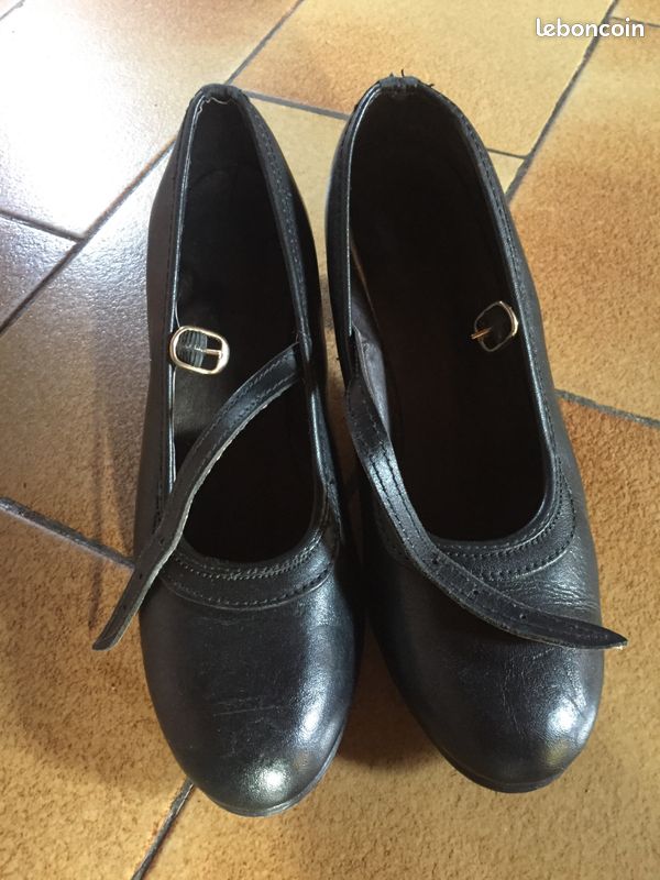 Chaussures de flamenco en cuir noir (image 1)