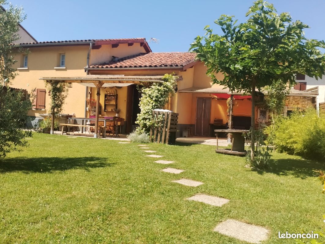 Maison 5 pièces 155 m² · à La Bastide-du-Salat · 155 m² · 189 000 €