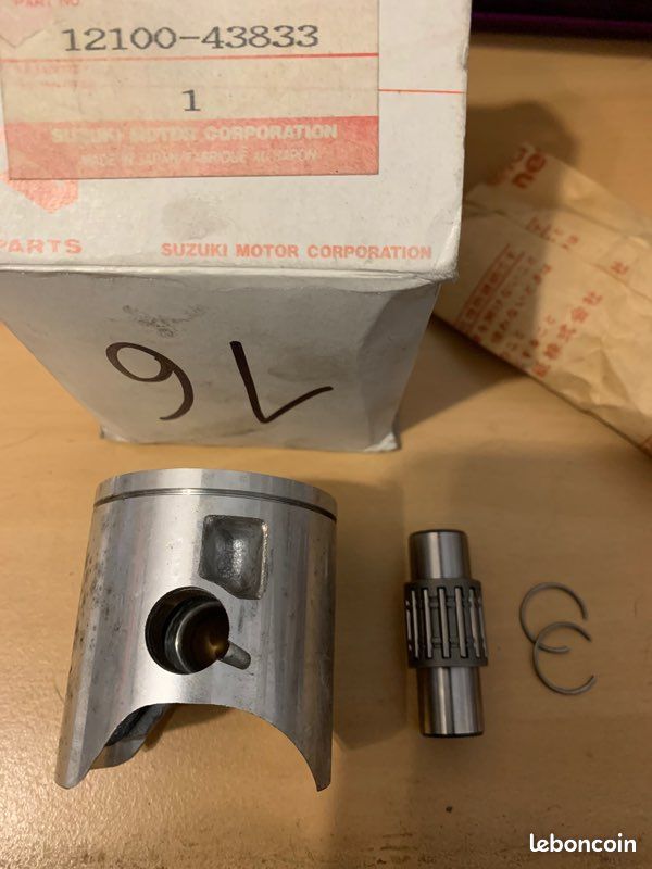 Piston neuf d’origine Suzuki (image 1)