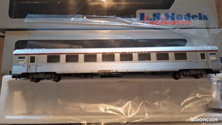 Lima HO – Lot 3 Wagons Voyageurs Le Mistral (Réf 9107) – Complet En Boîte
