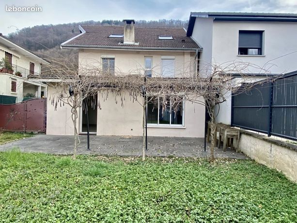 Maison 6 pièces 136 m²