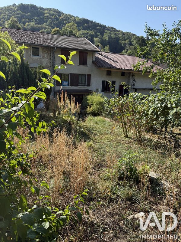 Maison 6 pièces 149 m² · à Leyssard · 149 m² · 148 000 €