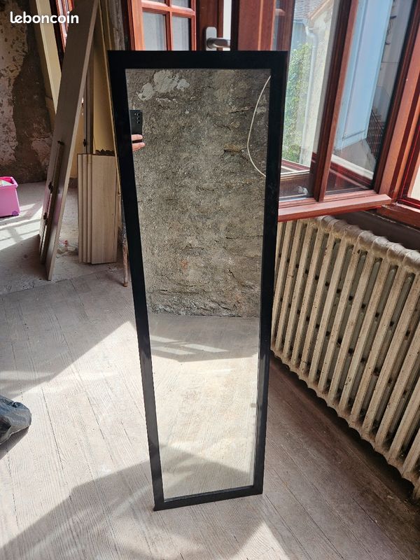 Miroir mural (image 1)