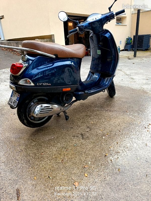 Piaggio vespa Lx 125 ie Motos