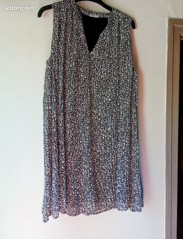 Robe plissé (image 1)