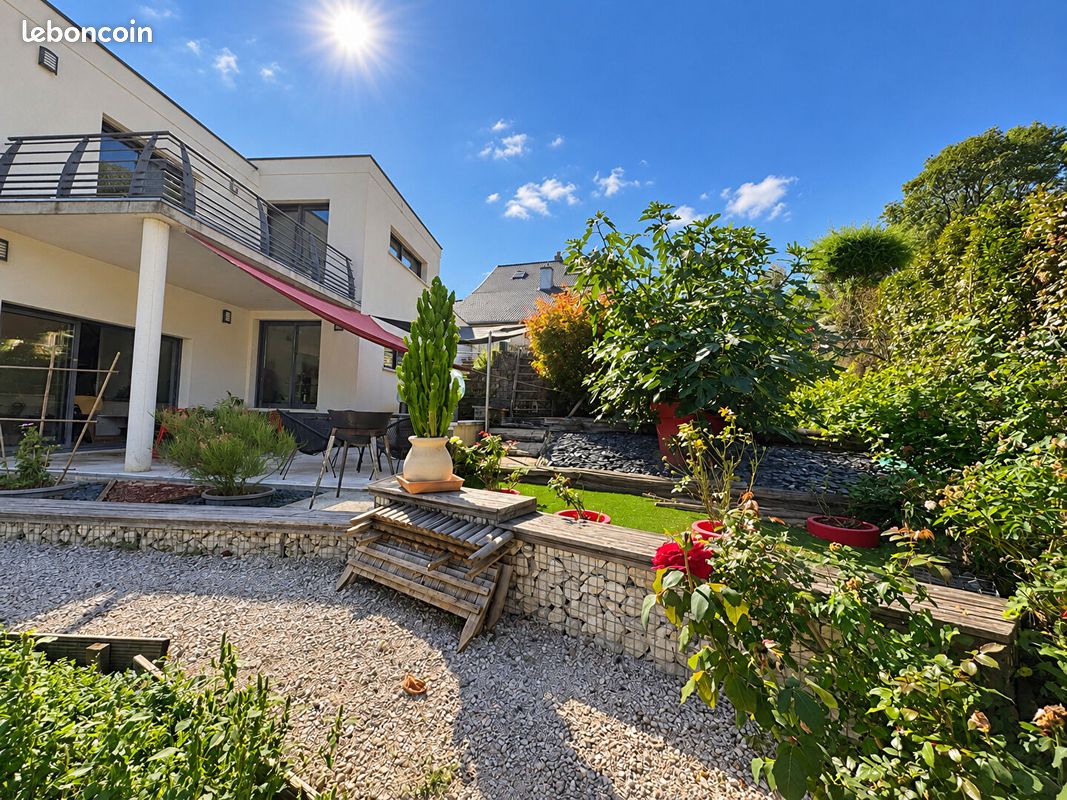Maison 7 pièces 215 m² · à Ahuy · 215 m² · 620 000 €