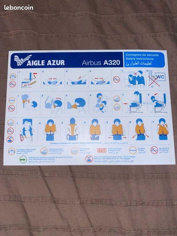 Safety card Aigle Azur Airbus A320 Collection