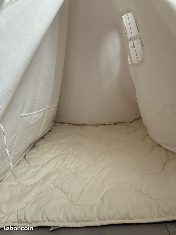 Tiny Land Tente Tipi Enfants - Toile Coton Épaisse Avec Guirlande Lumineuse, Tapis Rembourré & Sac Rangement - Coin Jeu Cosy Intérieur/Extérieur