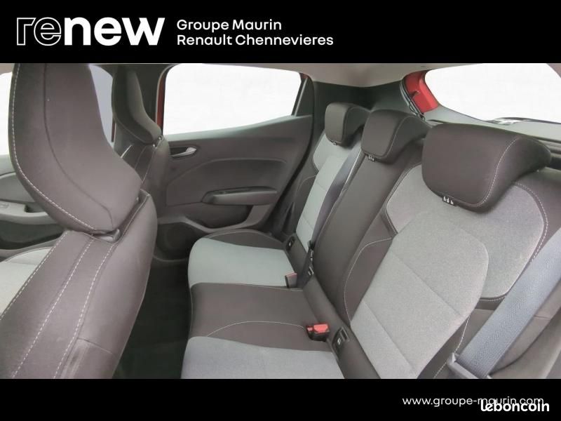 Renault Clio 1.6 E-Tech 145ch full hybrid Evolution - 24 (image 12)