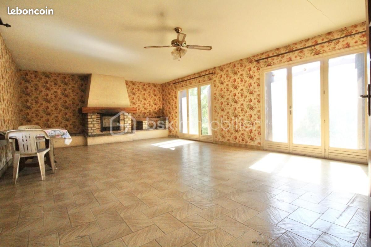 Maison 8 pièces 190 m² · à Chéroy · 190 m² · 119 000 €