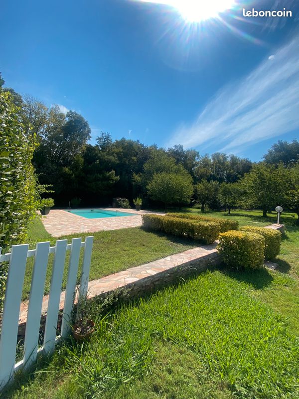 🌿 Location jardin privé d'exception de 5000m2 avec piscine au calme ...