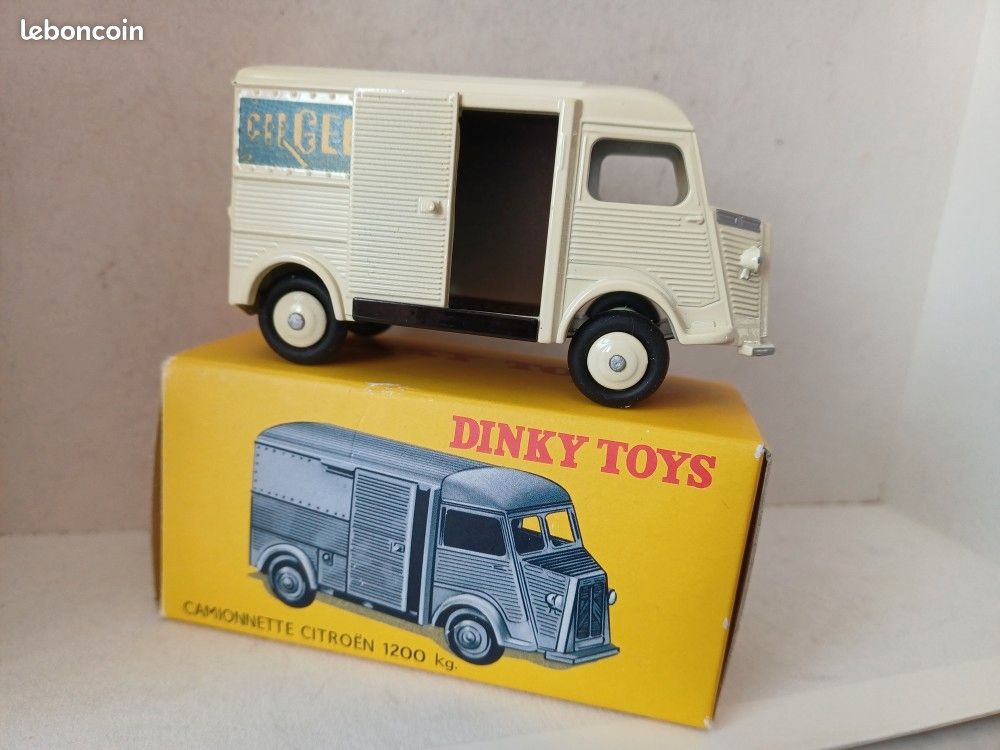 Dinky toys Fr Citroen HY 1200 kg Glaces Gervais - Collection