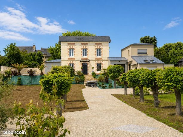 Propriété 9 pièces 235 m²