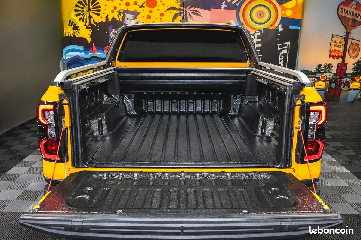 NEW RANGER MEGA RAPTOR DOUBLE CABINE 5 PLACES 205cv BVA10 10/2024 - BASE WILDTRAK – FULL OPTIONS - KIT CARROSSERIE - JANTES 20' - CAMERA 360° - CUIR ELECTRIQUE & CHAUFFANT - HIFI B&O – GARANTIE 1 AN (image 15)