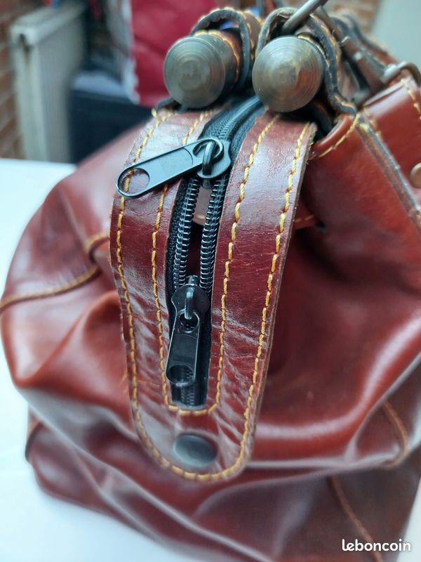Sac Diligence Nicsay En Cuir (marque Générique) - état Correct Avec Quelques Marques