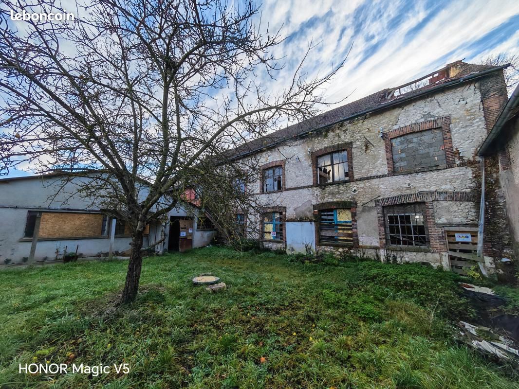 Immeuble 15 pièces 2 850 m² (image 4)