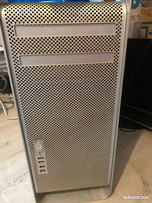 Mac Pro (early 2008) + Apple Cinema Display (image 9)
