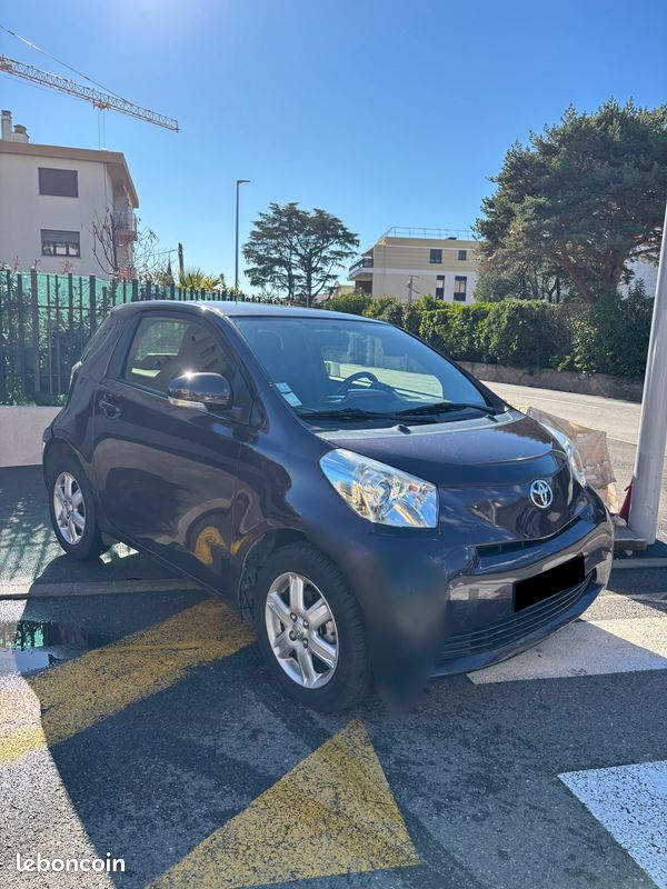 TOYOTA iQ 68 VVT-i (image 3)