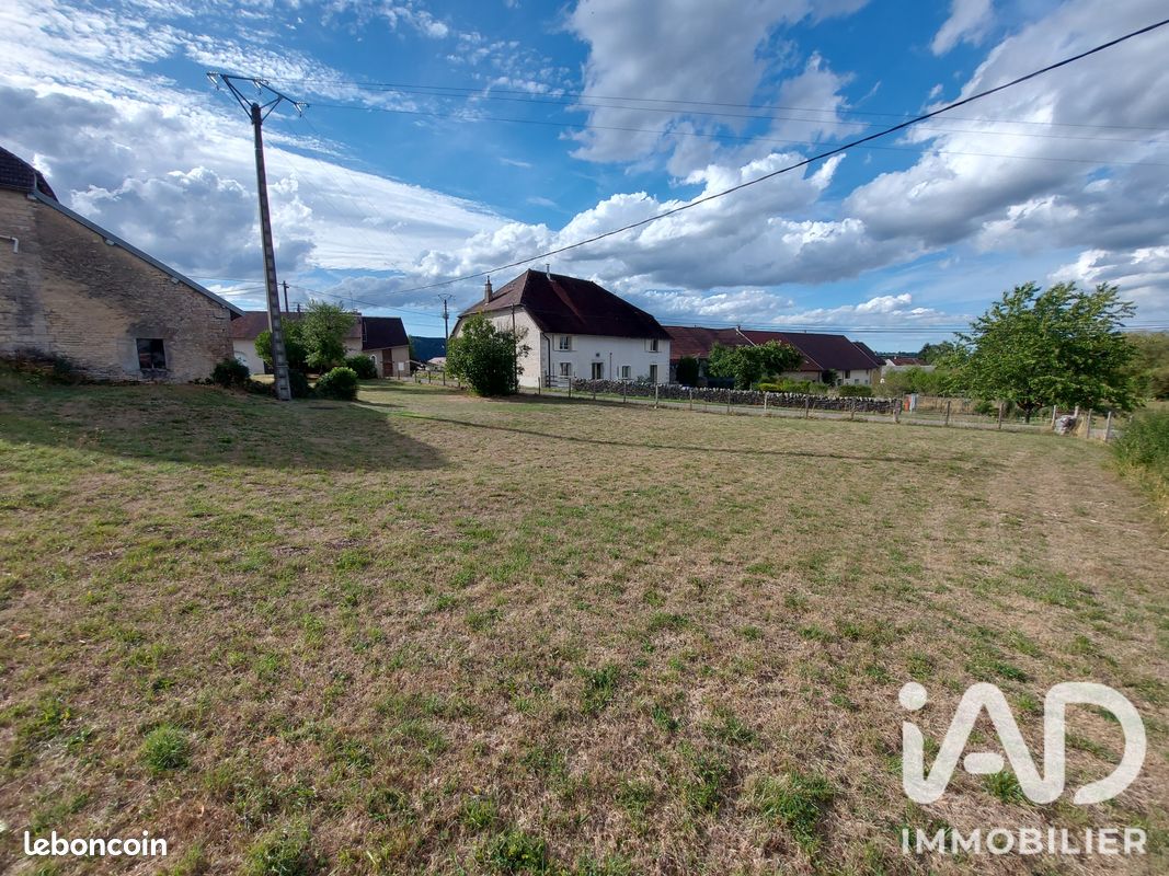 Terrain 1300 m² · à Sarrogna · 1 300 m² · 49 500 €