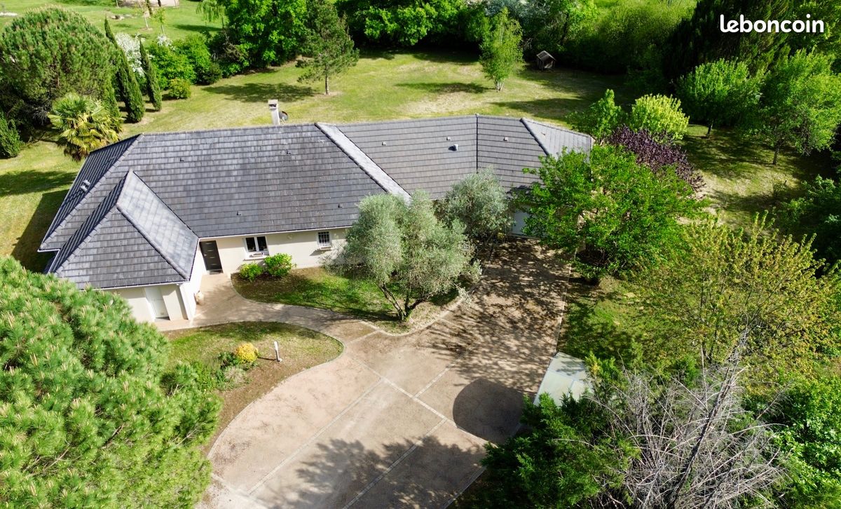 Maison 6 pièces 161 m² · à Meyssac · 161 m² · 327 000 €