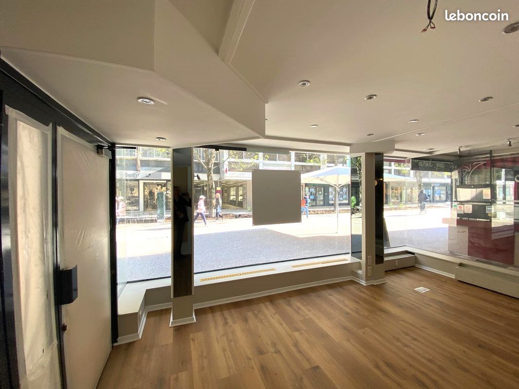Local commercial 1 pièce 25 m² · à Annemasse · 25 m² · 1 200 €/mois