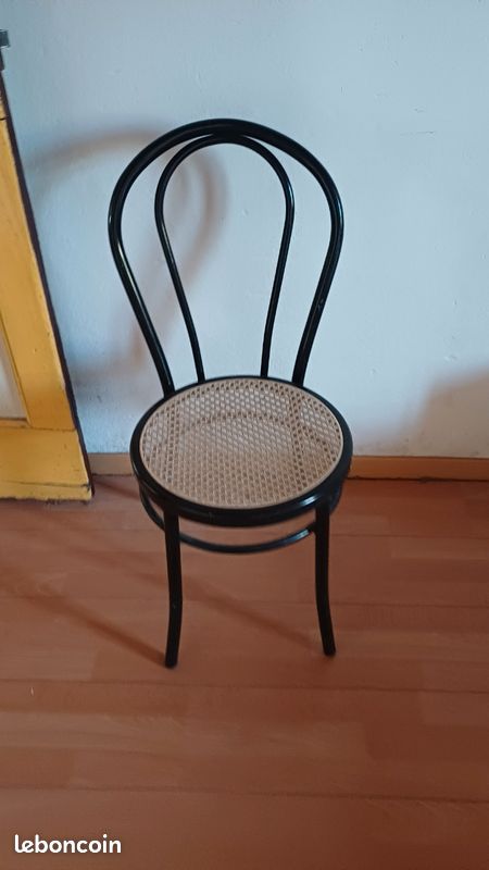 Lot de chaises (image 1)