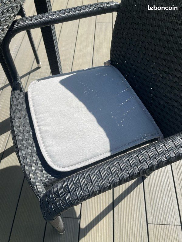 Ensemble table et chaises exterior (image 4)