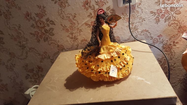 Poupée Folklorique - Danseuse De Flamenco Vintage En Tissu Bourré - Espagne