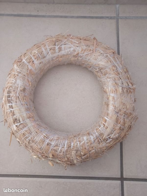 Couronne de Noël à decorer (image 1)