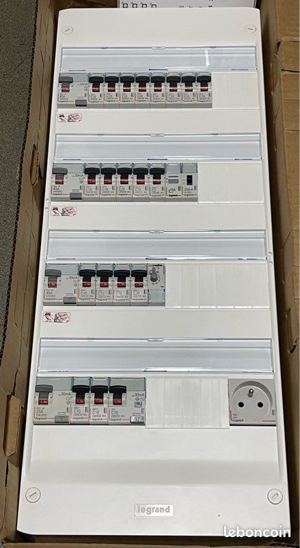 Tableau électrique Legrand 4 rangées pré équipé et câblé neuf (image 5)
