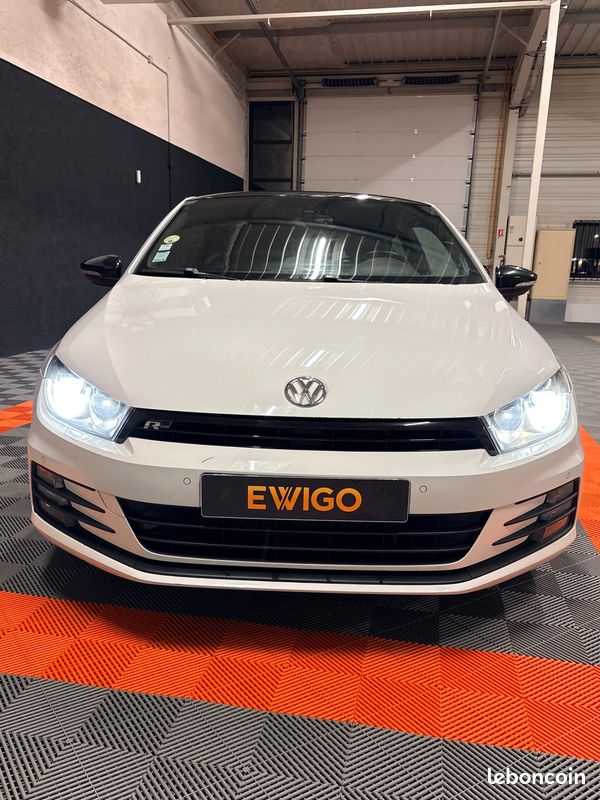 VOLKSWAGEN SCIROCCO 2.0 TDI 150 R LINE BLACK SESSIOn (image 8)