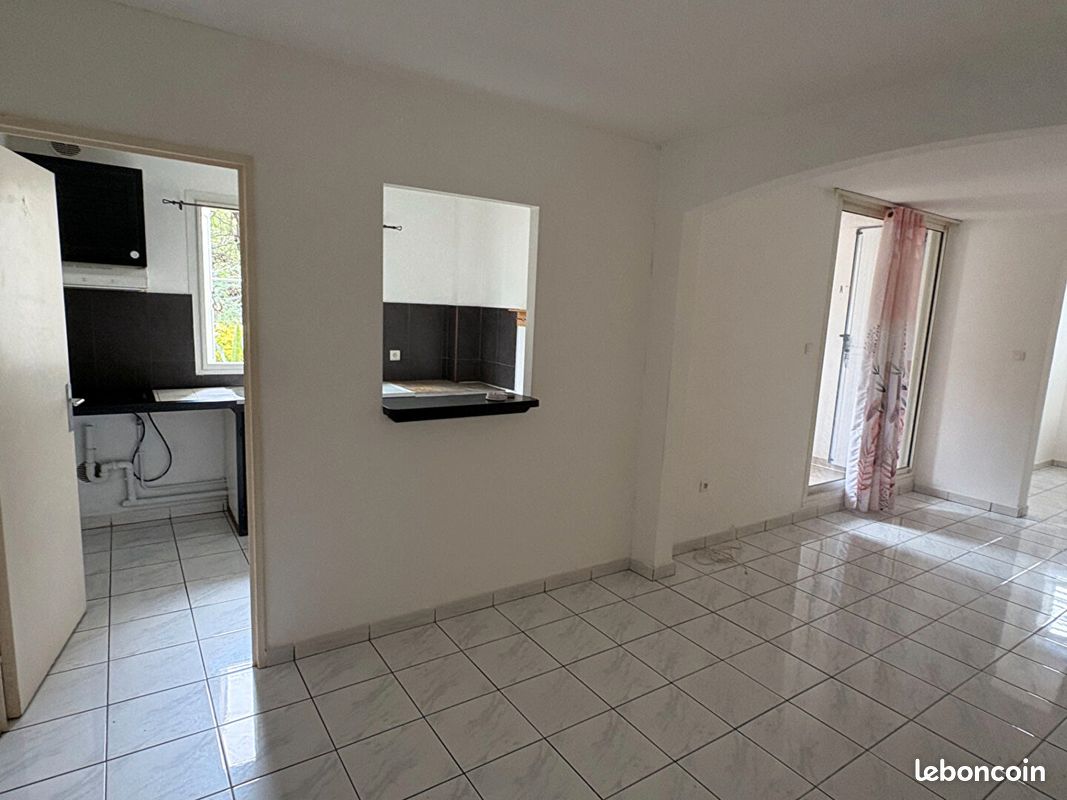 Appartement 2 pièces 45 m² · à Saint-Paul · 45 m² · 825 €/mois