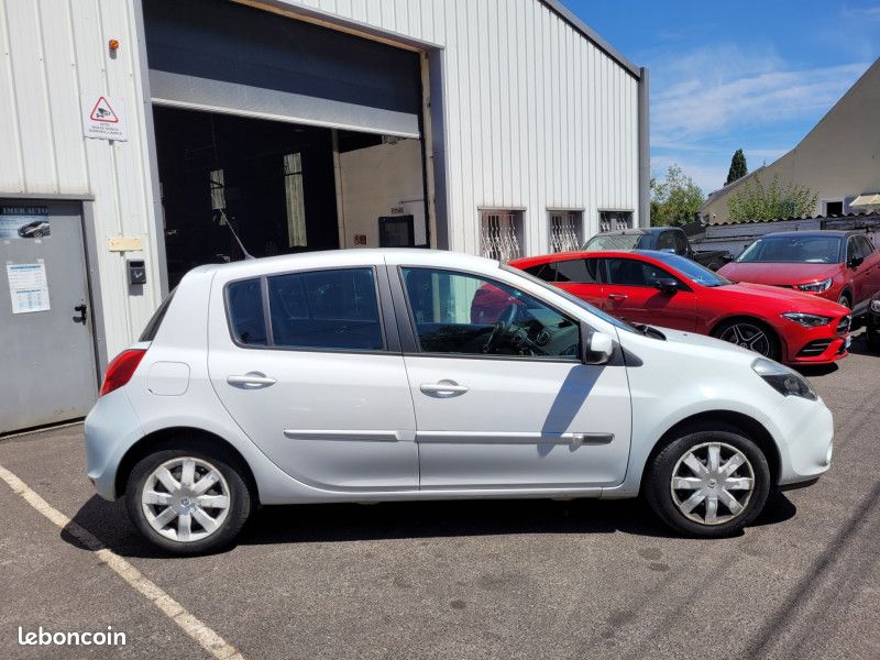 Renault CLIO III 1.5 DCI 75CH ALIZE ECO² 5P (image 5)