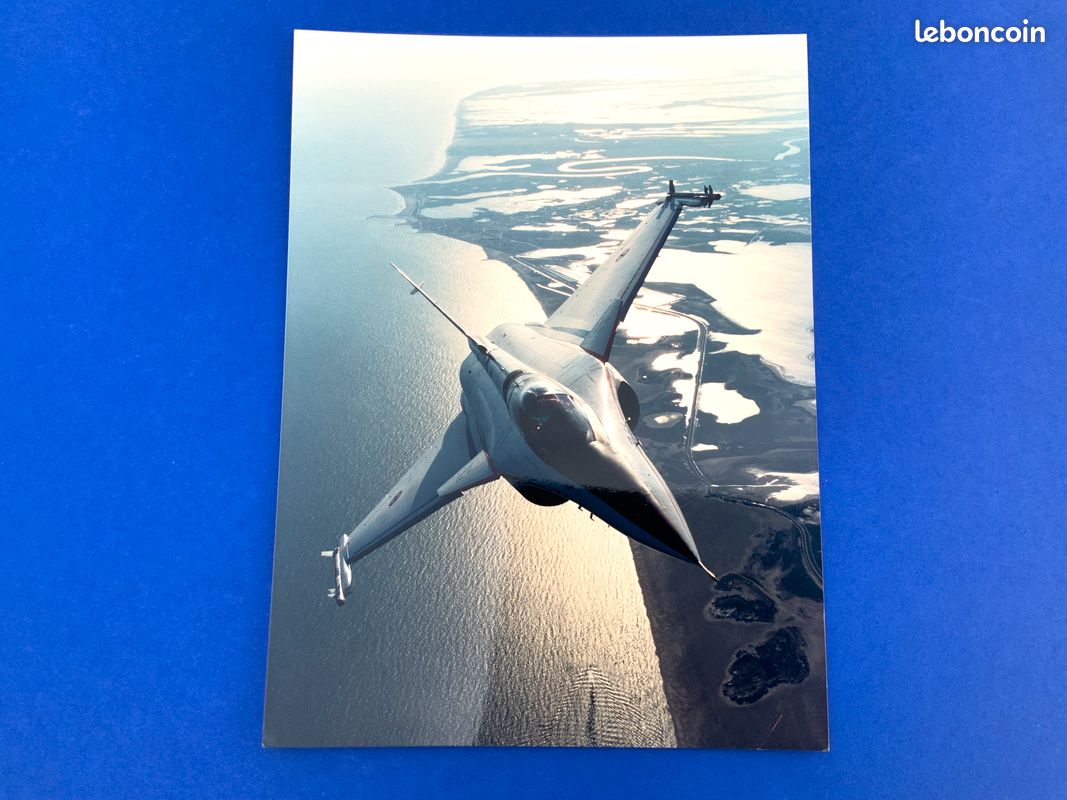 Rafale A en vol - Photo de presse Dassault 1988 (image 1)