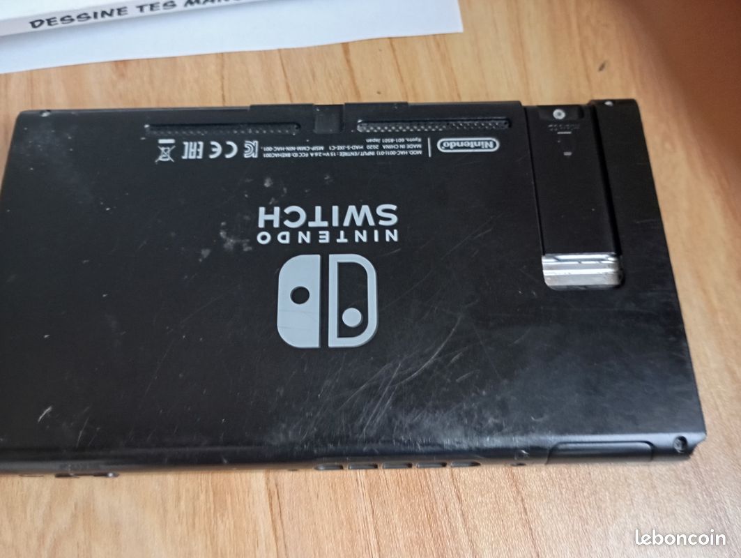 Nintendo Switch avec accessoires (image 2)