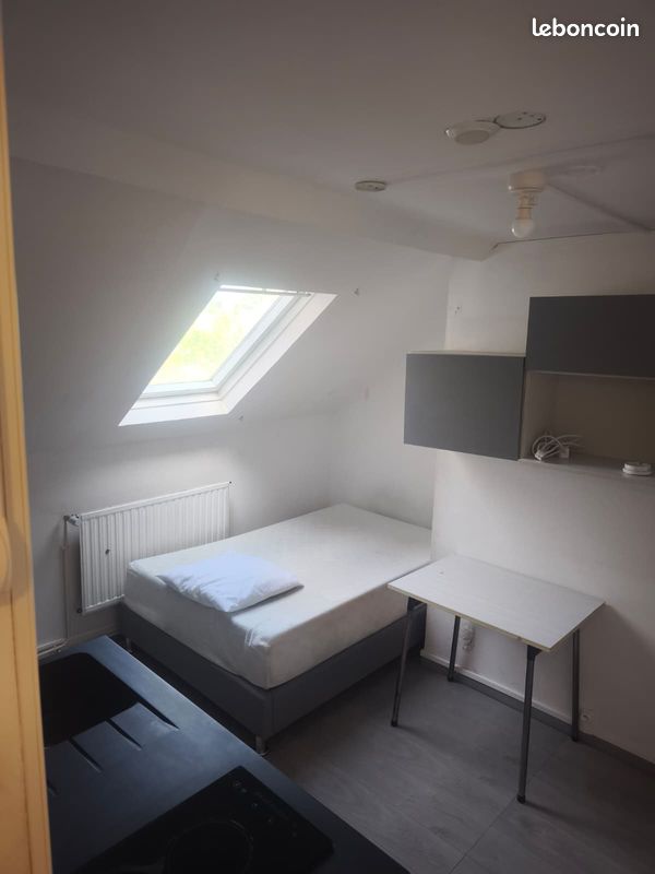 Appartement 1 pièce 10 m² · à Calais · 10 m² · 350 €