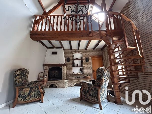 Maison 9 pièces 202 m²