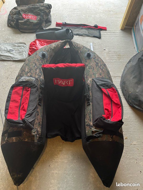 Float tube Hart rouge/camouflage AOR - pack complet, quasi neuf (image 1)