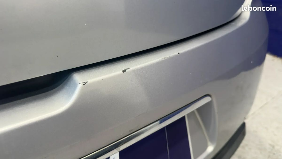 DS DS3 1.6 BlueHDI 100ch Executive - Régulateur de vitesse - Bluetooth - Climatisation (image 33)