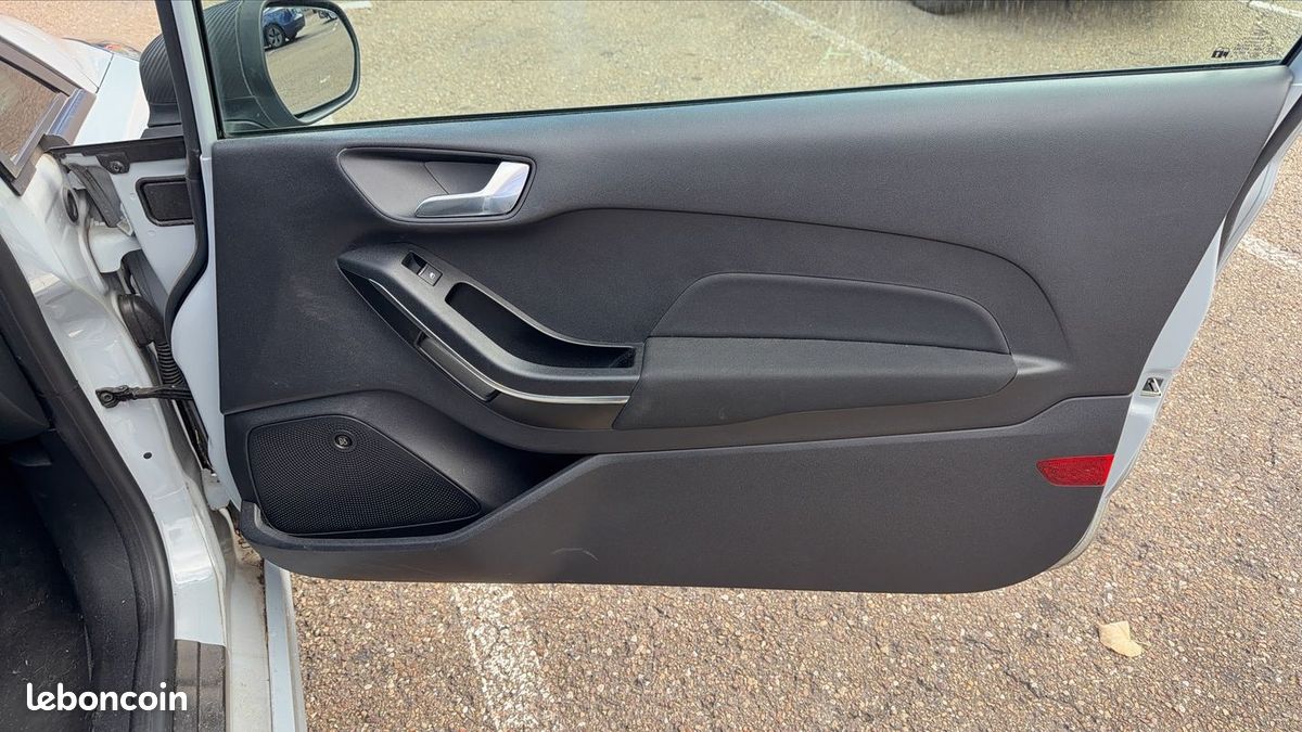 Ford Fiesta 1.5 Ecoboost 200 ST (image 22)