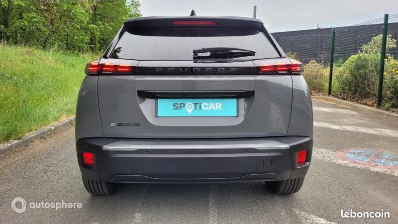 Peugeot 2008 e-2008 156ch 54 kWh Allure (image 4)